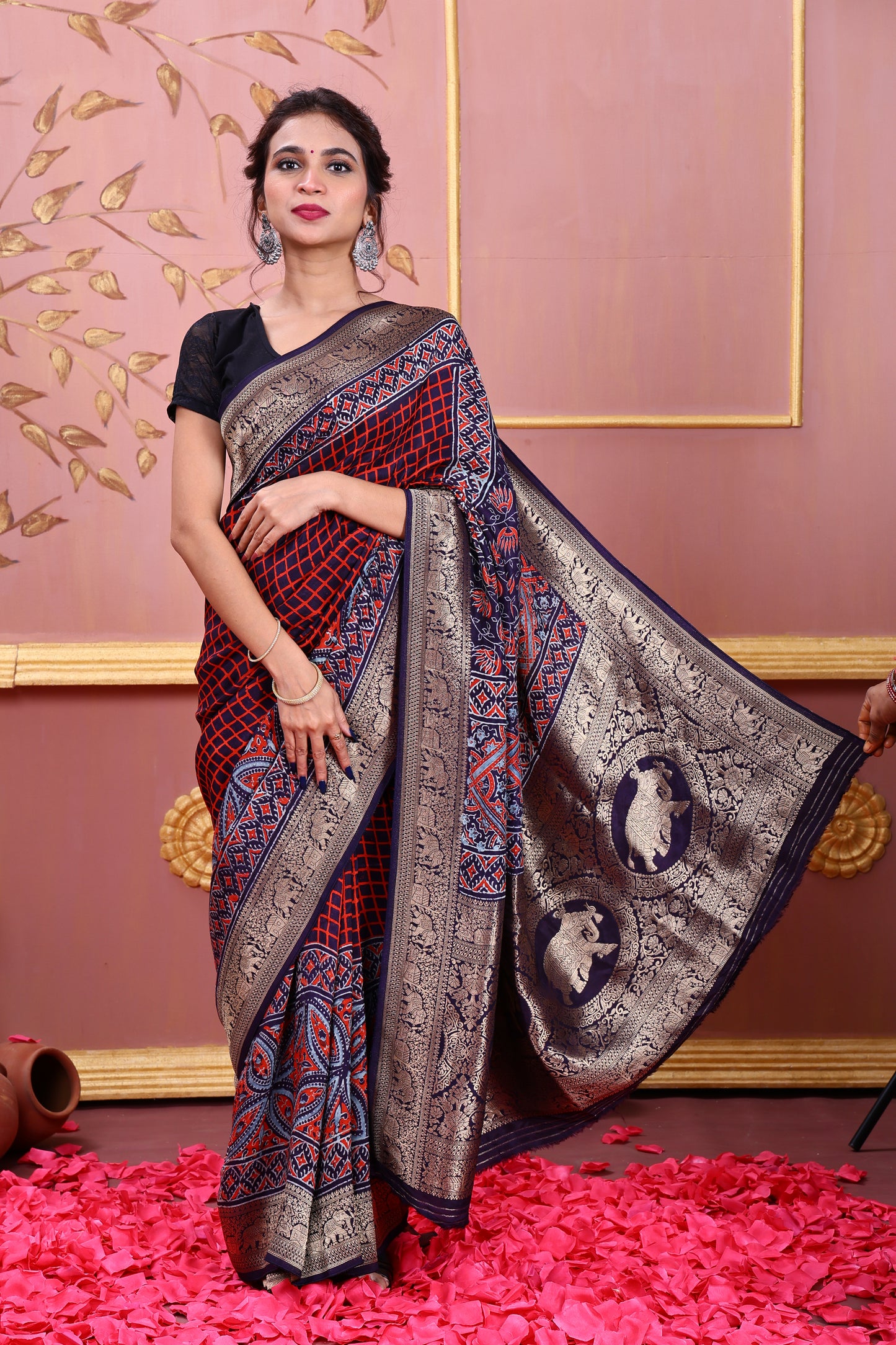 RAJGAJ NAKSHI- DOLA SILK SAREE
