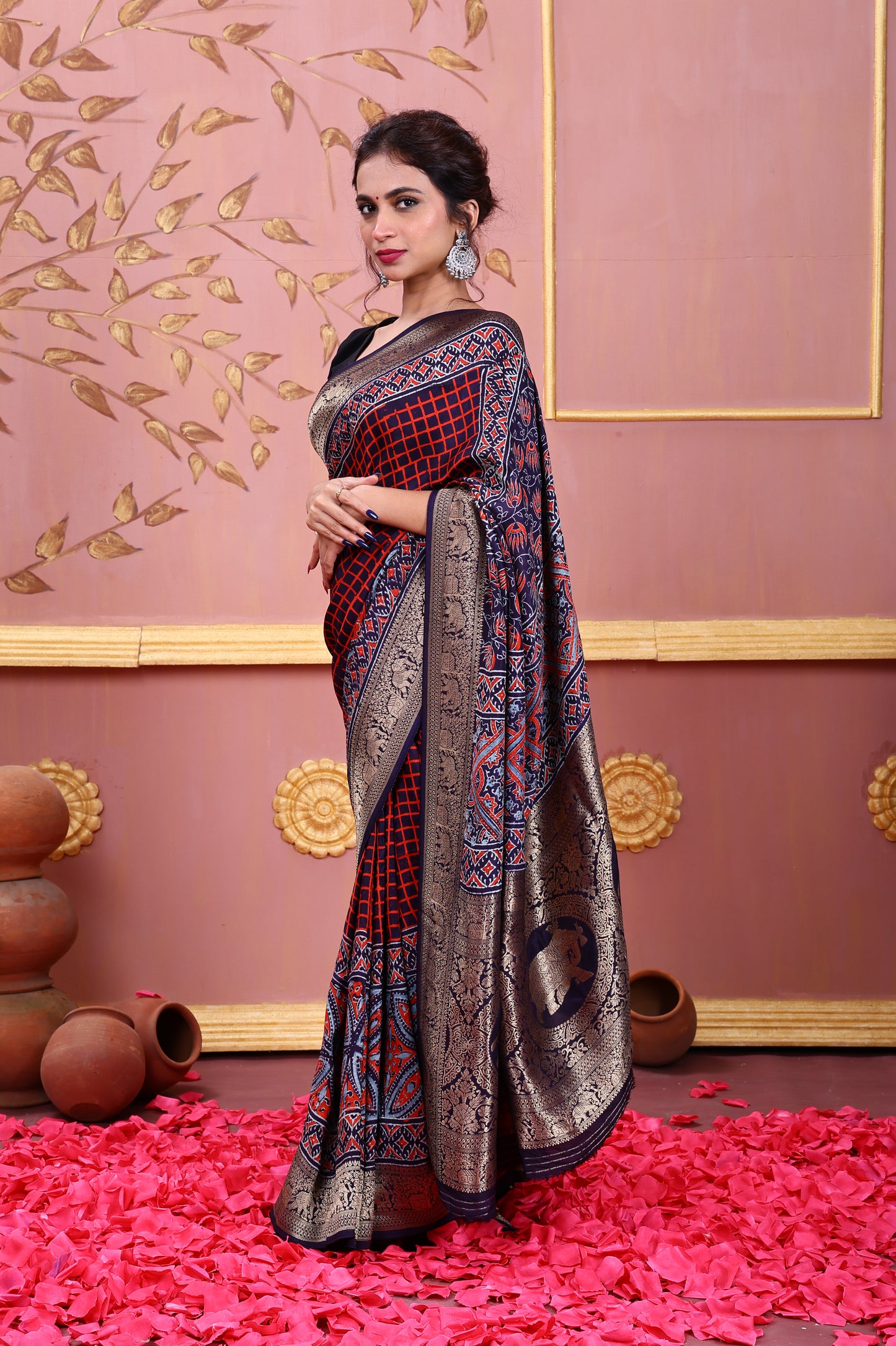 RAJGAJ NAKSHI- DOLA SILK SAREE