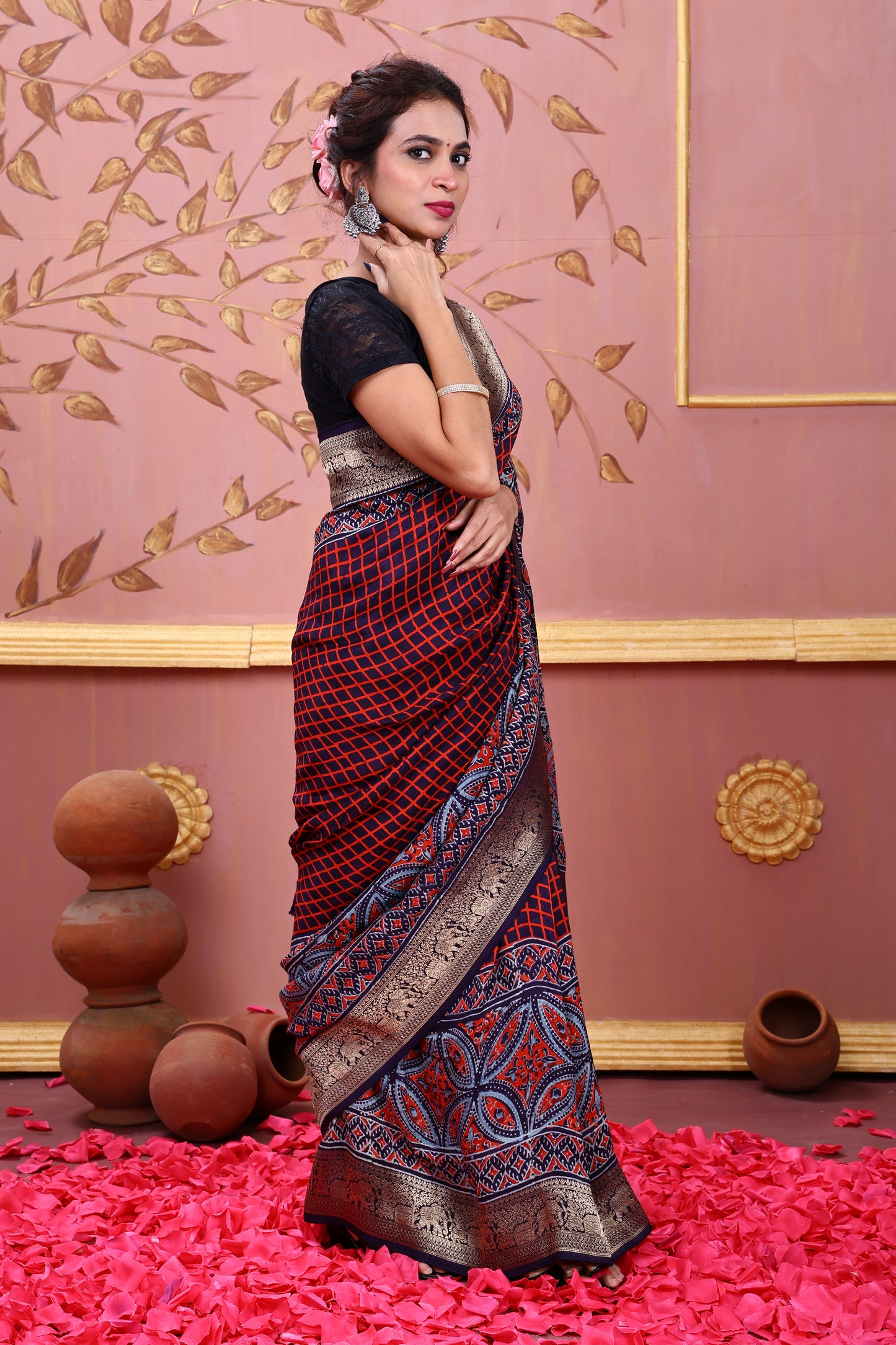 RAJGAJ NAKSHI- DOLA SILK SAREE