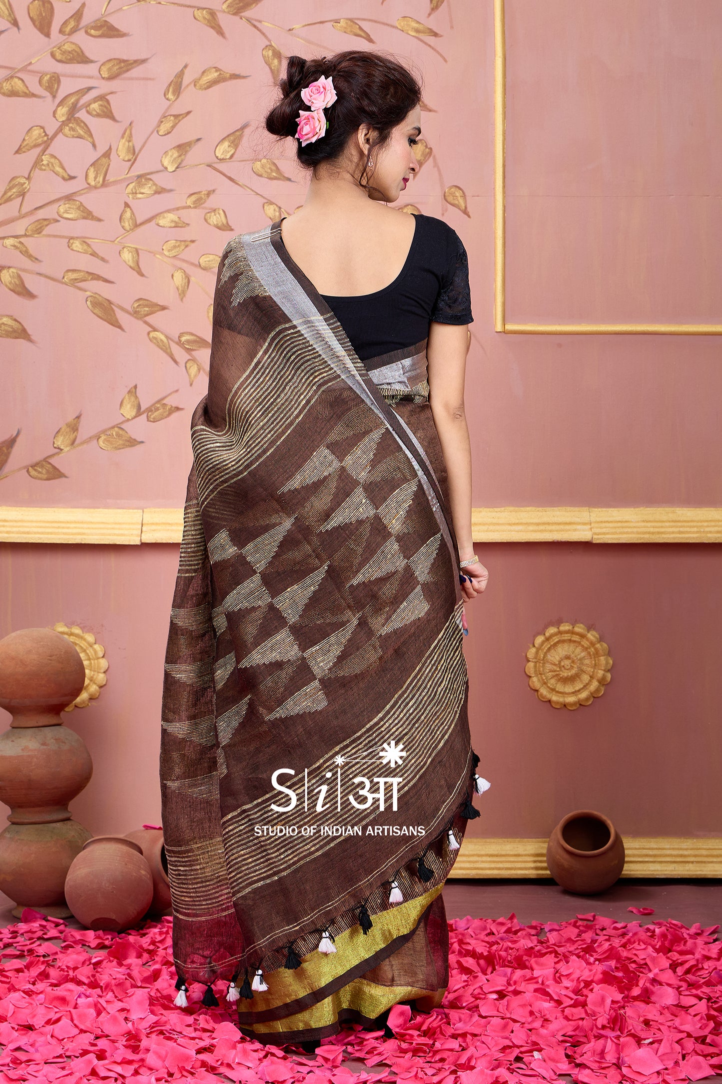CHOCOLATE TRIANGLES - LINEN SAREE